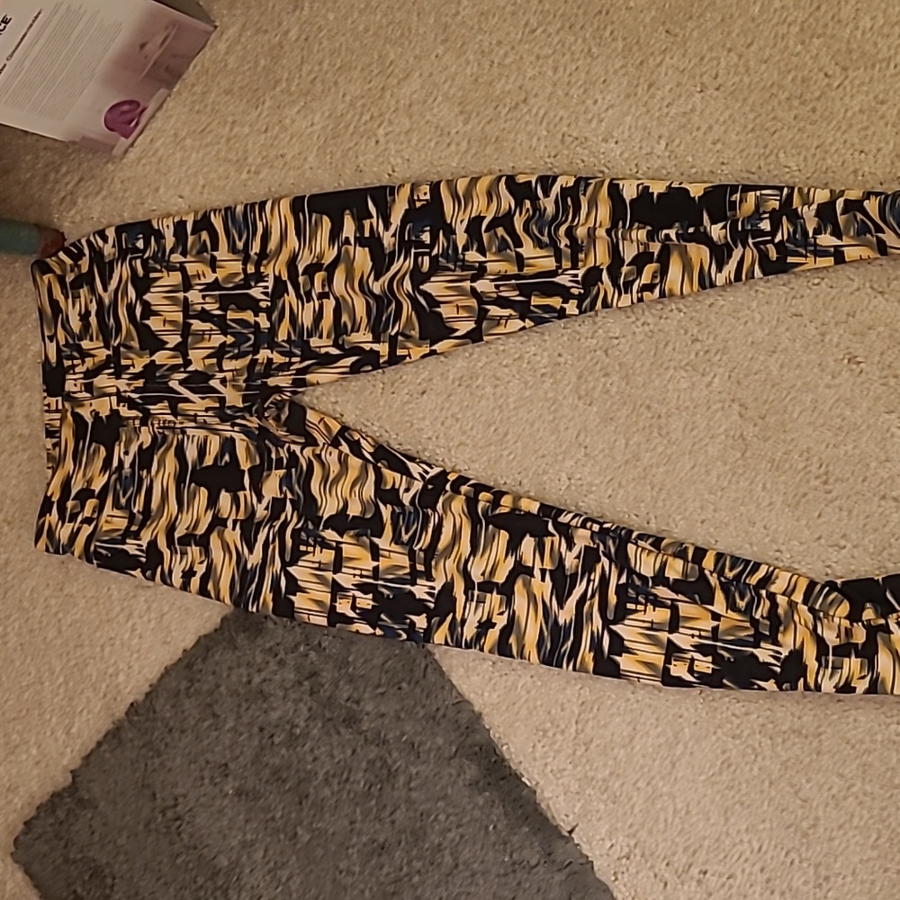 LulaRoe OSFM Leggings Yellow Black Green